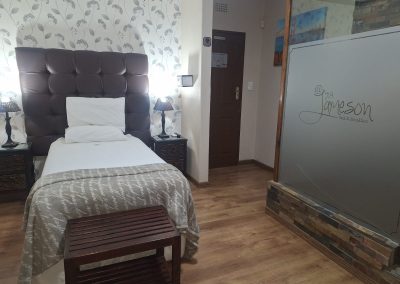 @7A Jameson Guesthouse in Kimberley - Room 1 _San Fransisco (10)