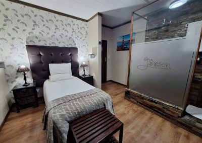 @7A Jameson Guesthouse in Kimberley - Room 1 _San Fransisco (7)