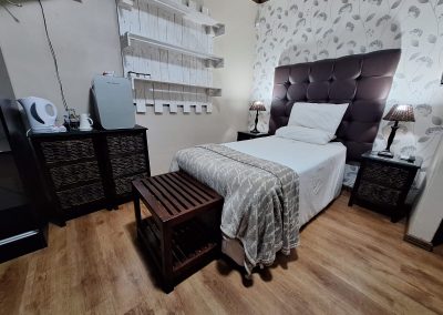 @7A Jameson Guesthouse in Kimberley - Room 1 _San Fransisco (8)