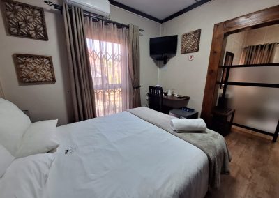 @7A Jameson Guesthouse in Kimberley - Room 4_Chicago (4)