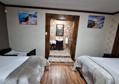 @7A Jameson Guesthouse in Kimberley - Room 6_Santorini (4)