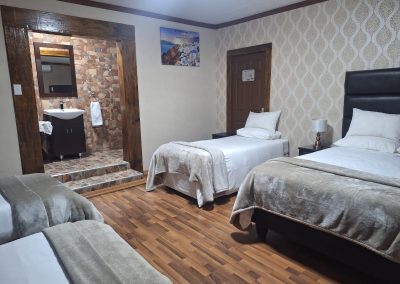 @7A Jameson Guesthouse in Kimberley - Room 6_Santorini (5)