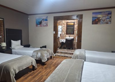 @7A Jameson Guesthouse in Kimberley - Room 6_Santorini (6)